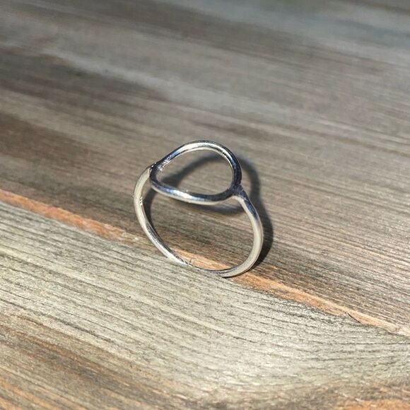 Tiny Delicate  Circle Ring Sterling Silver 925 Size 8 Minimalist Jewelery - Picture 8 of 14